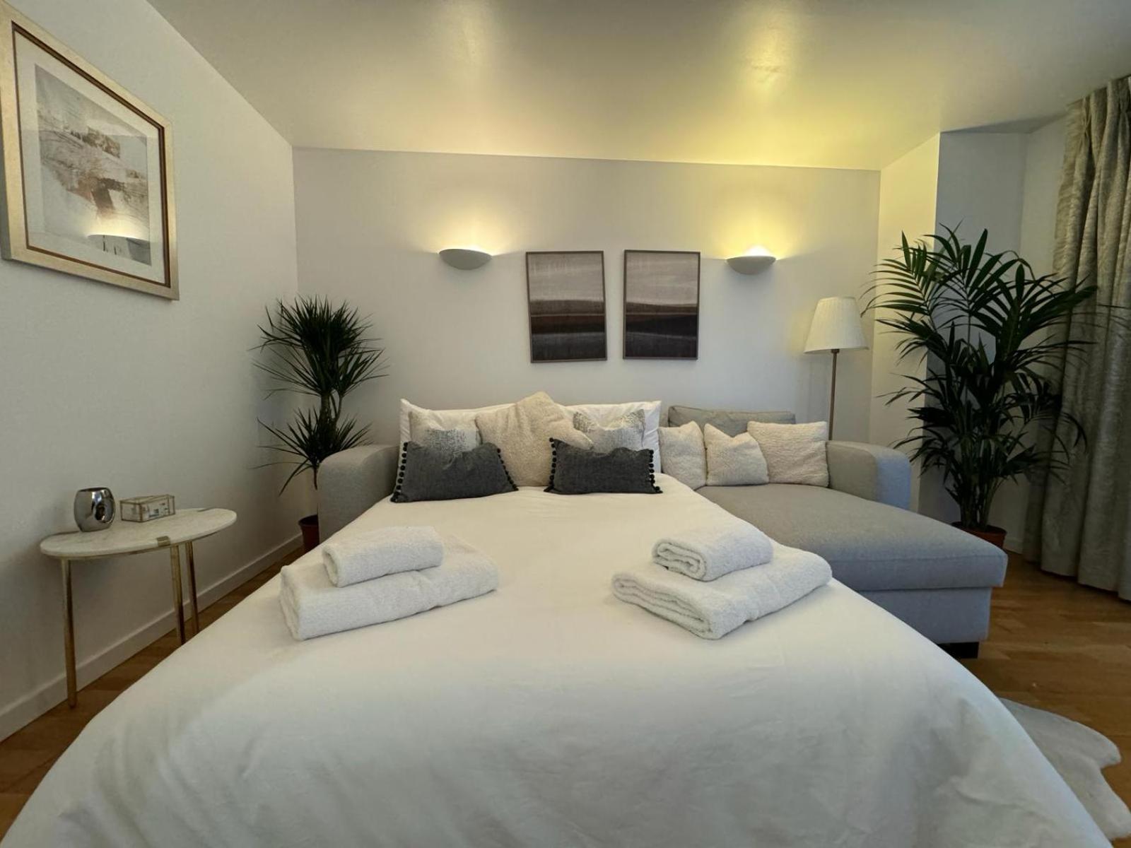 Luxury Apartment In Canary Wharf London Exteriör bild