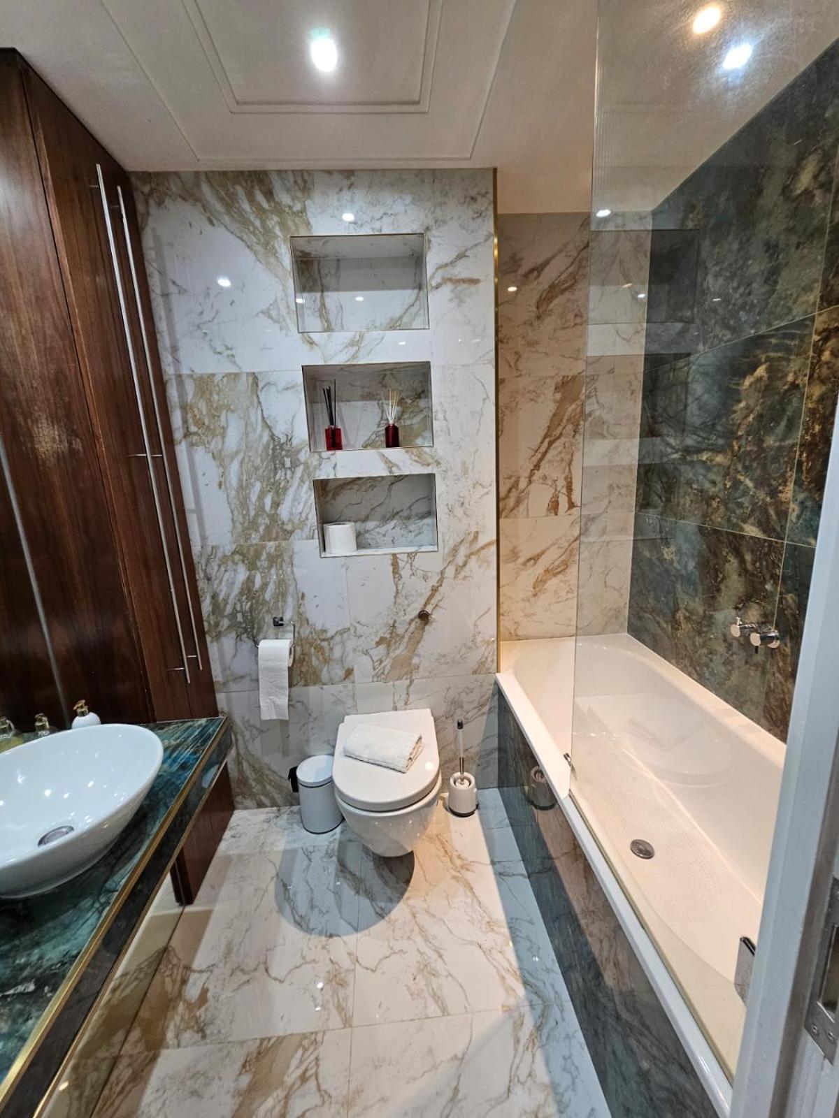 Luxury Apartment In Canary Wharf London Exteriör bild