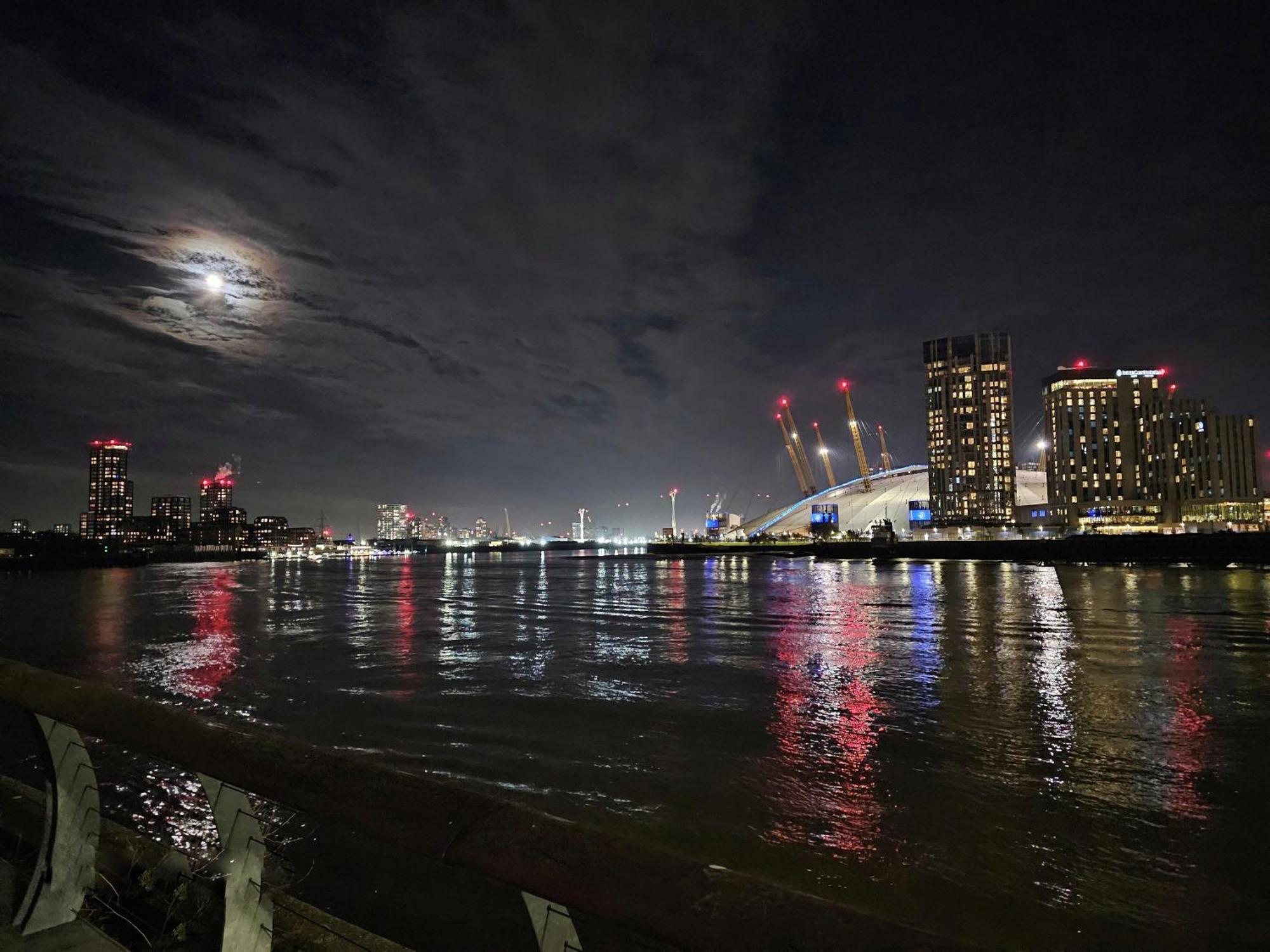 Luxury Apartment In Canary Wharf London Exteriör bild